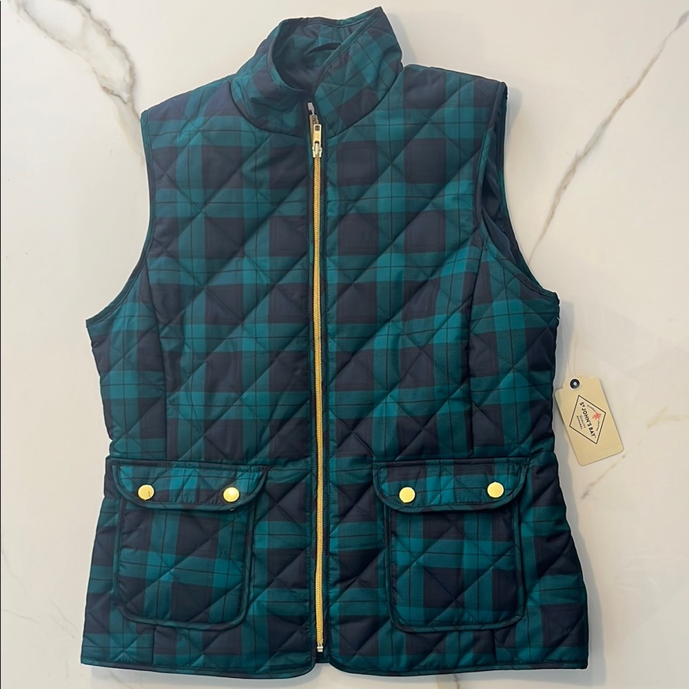 Women’s Plaid Quilted Vest with Gold Zipper new with tags size small